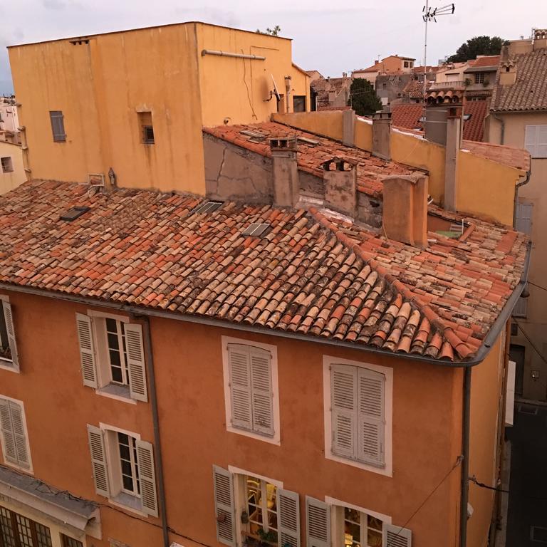 Light Filled Penthouse In Old Antibes. Heart Of The Riviera Apartment Exterior foto