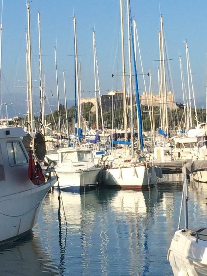 Light Filled Penthouse In Old Antibes. Heart Of The Riviera Apartment Exterior foto