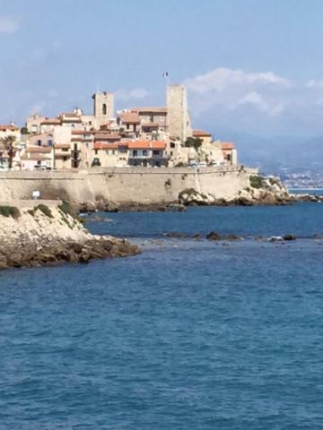 Light Filled Penthouse In Old Antibes. Heart Of The Riviera Apartment Exterior foto