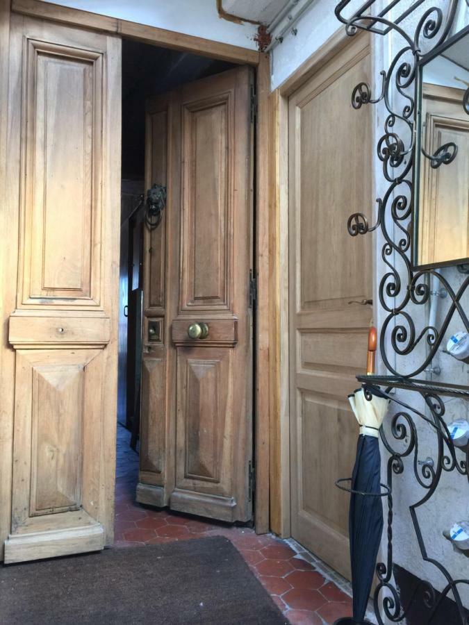 Light Filled Penthouse In Old Antibes. Heart Of The Riviera Apartment Exterior foto